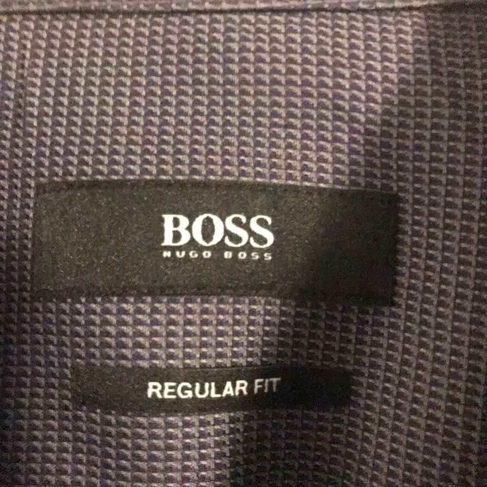 Hugo Boss BARELY WORN button down dress shirt ! - Picture 3 of 5